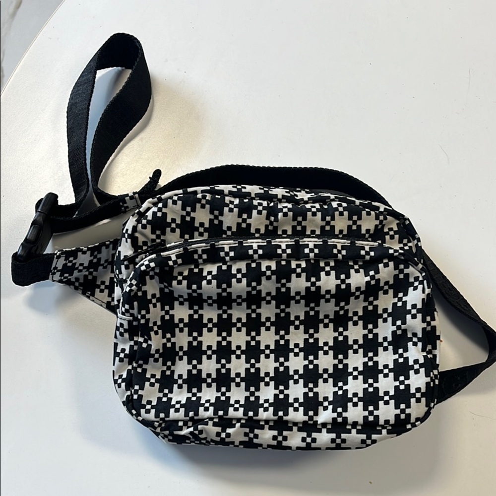 Baggu Black and White “Digital Detox” Fanny Pack Crossbody Bag